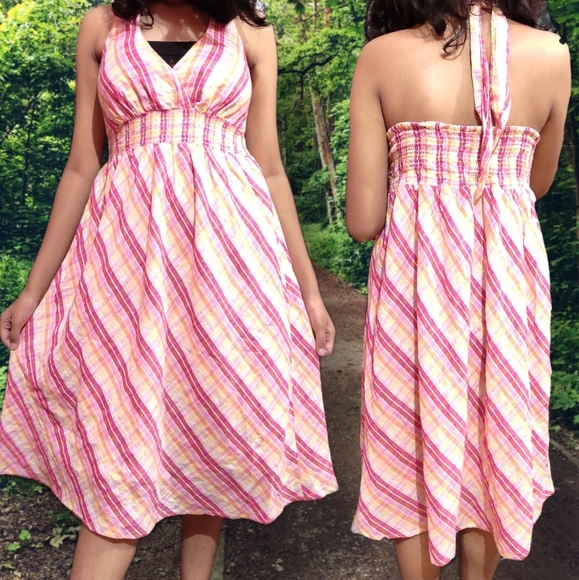 Dresses & Skirts - Backless dress with shilver line